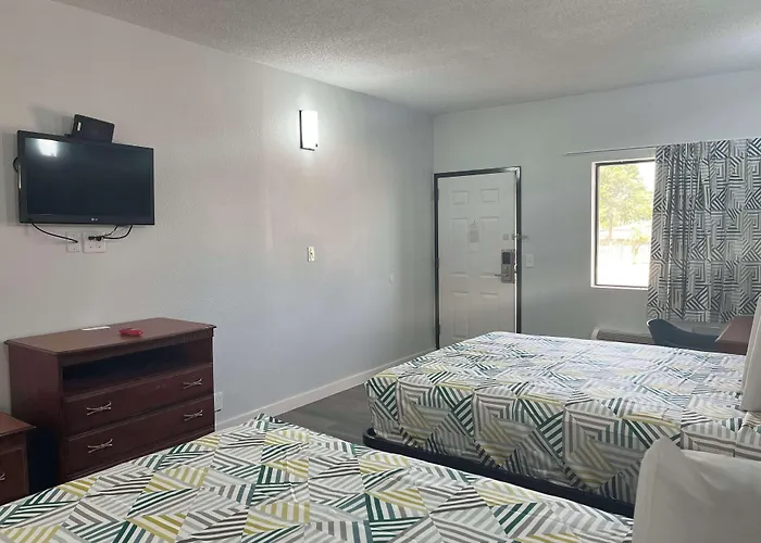 Motel 6 Cleveland, Ms - Delta State University