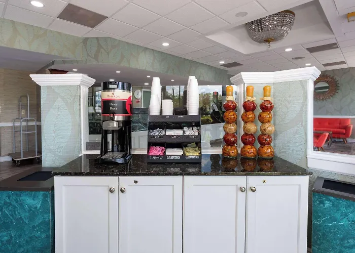 Ramada By Wyndham Altamonte Springs Near I-4