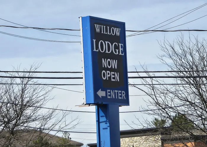 Willow Lodge Willoughby Cleveland