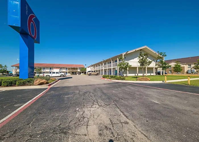 Motel 6-Dallas, Tx - Farmers Branch