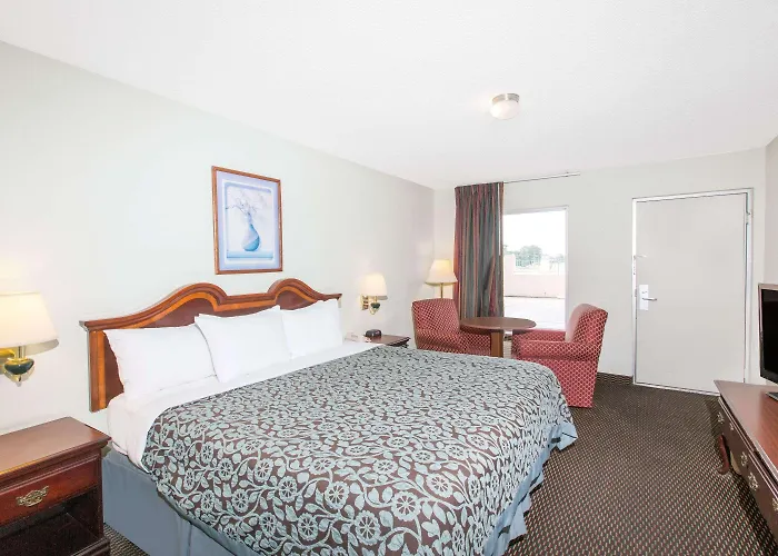 Days Inn By Wyndham West Point