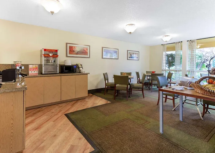 La Quinta By Wyndham Redding