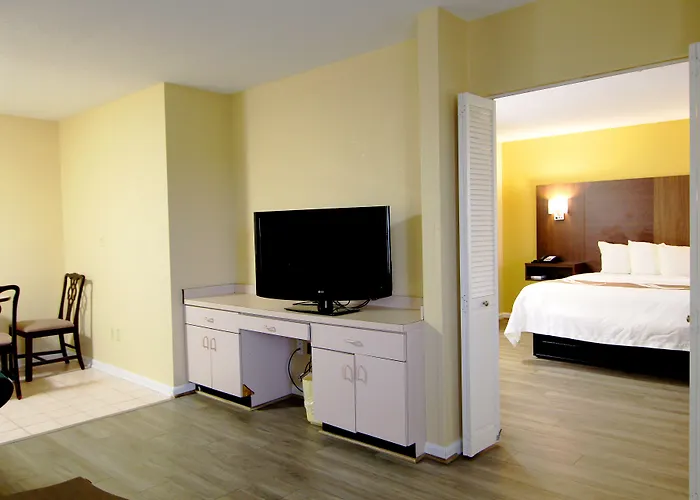 Quality Inn & Suites Franklin