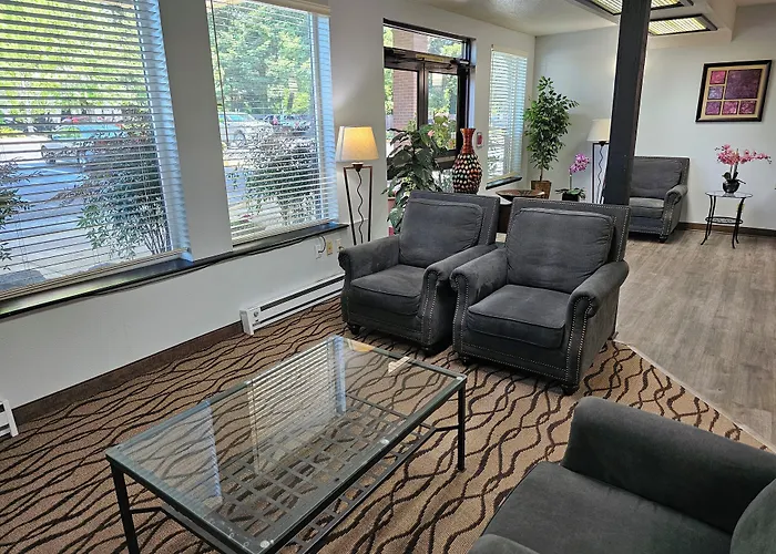 Quality Inn & Suites Vancouver North