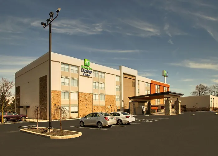 Holiday Inn Express & Suites Wapakoneta By Ihg