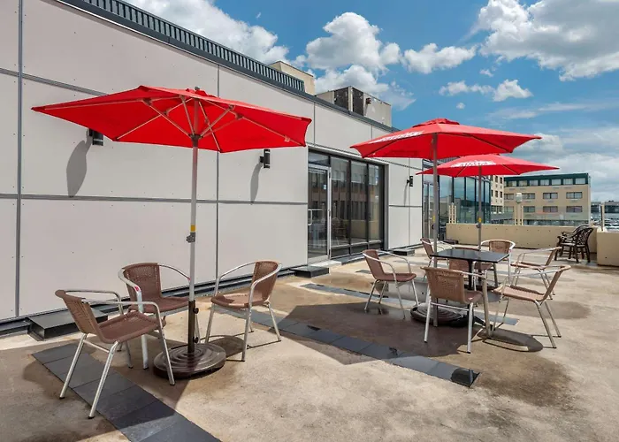 Quality Hotel Dorval Aeroport