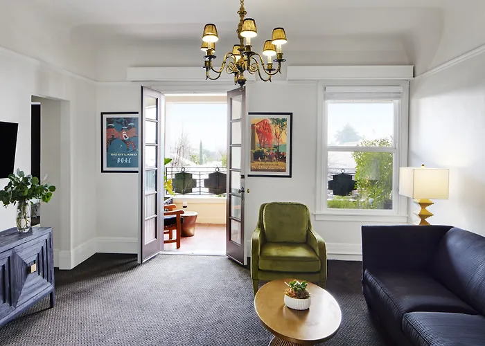 Mount View Hotel & Spa