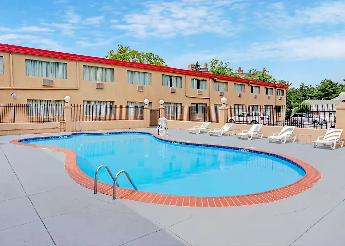 Howard Johnson By Wyndham Pikesville
