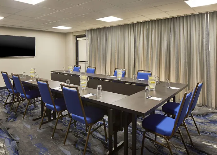 Fairfield Inn & Suites By Marriott Albany Airport