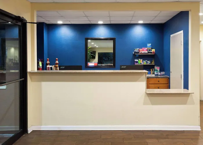 Days Inn By Wyndham Biloxi Beach