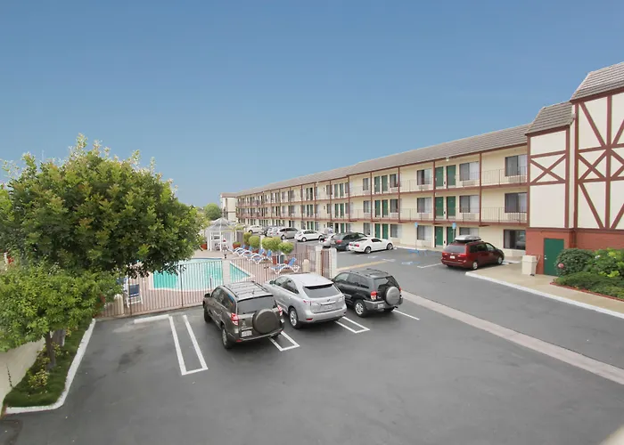 Best Western Surf City