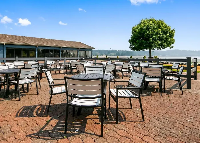 Best Western Plus Silverdale Beach Hotel