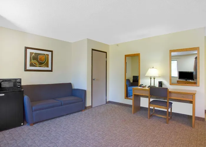 Super 8 By Wyndham Lewisburg