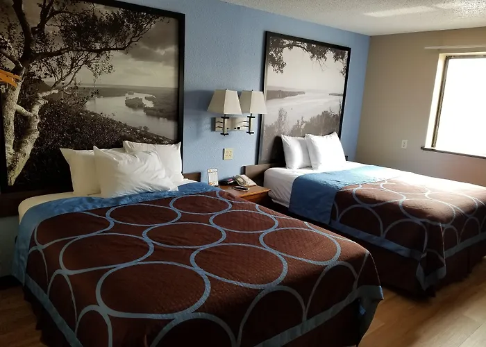 Super 8 By Wyndham Kenosha/Pleasant Prairie