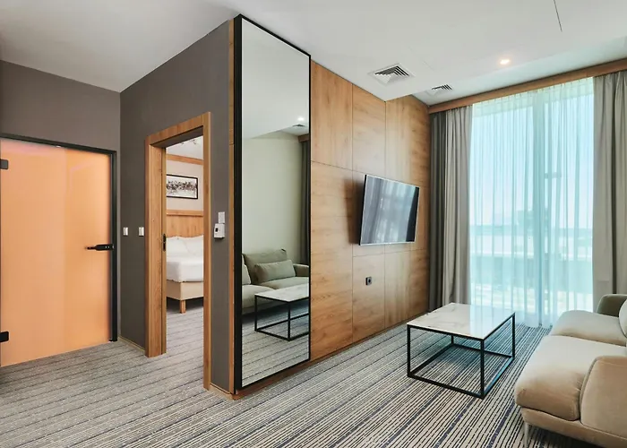 Courtyard By Marriott Warsaw Airport