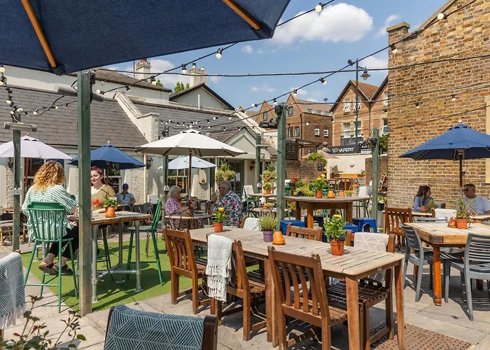 Dukes Head Hotel