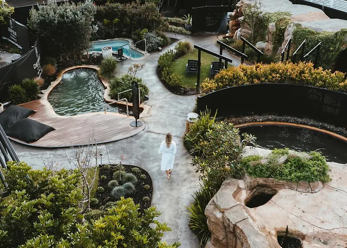 Deep Blue Hotel & Hot Springs
