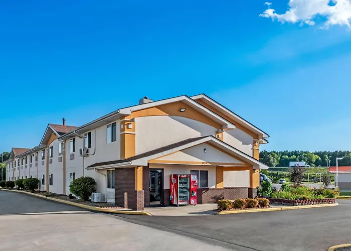 Super 8 By Wyndham Franklin