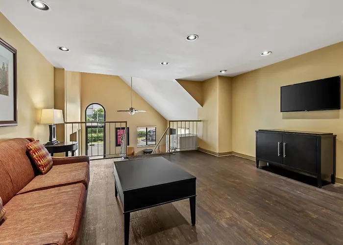 Suburban Studios Brentwood - Nashville