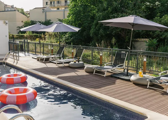 The Social Hub Paris La Defense Hotel Puteaux