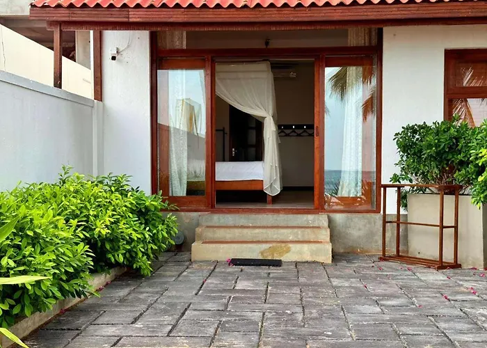 Cardamon Hotel Nilaveli
