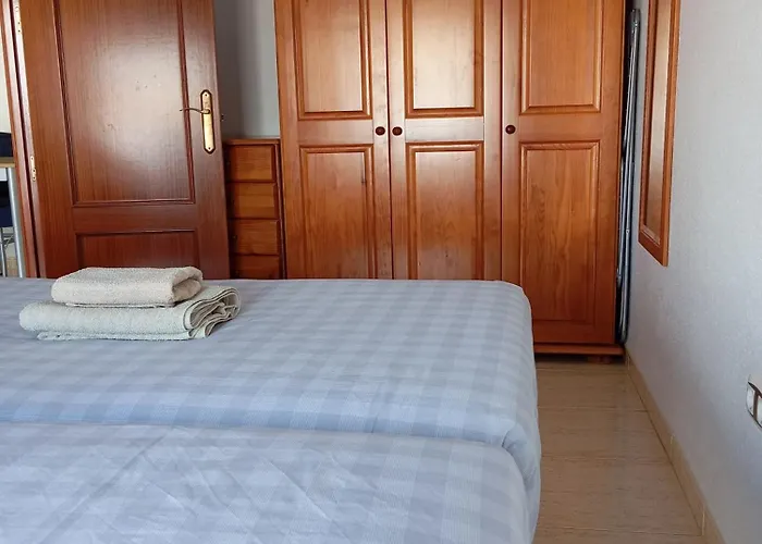One-Bedroom Flat 200M From The Beach