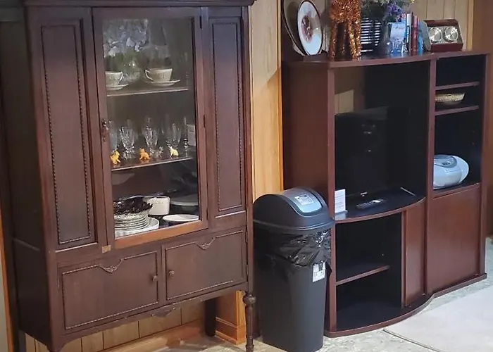 Private Apartment Close To Airport Toronto Pearson