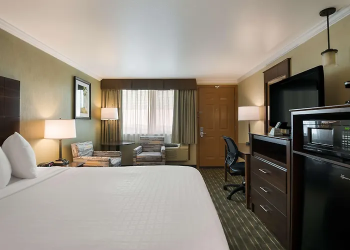 Best Western Holiday Hotel