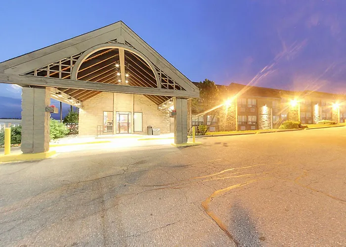 Super 8 By Wyndham Sudbury On