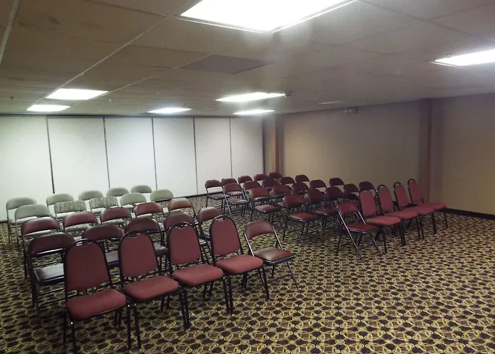 Quality Suites Atlanta Airport East