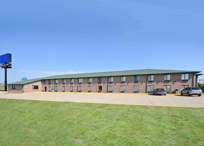Days Inn By Wyndham Ozark Springfield