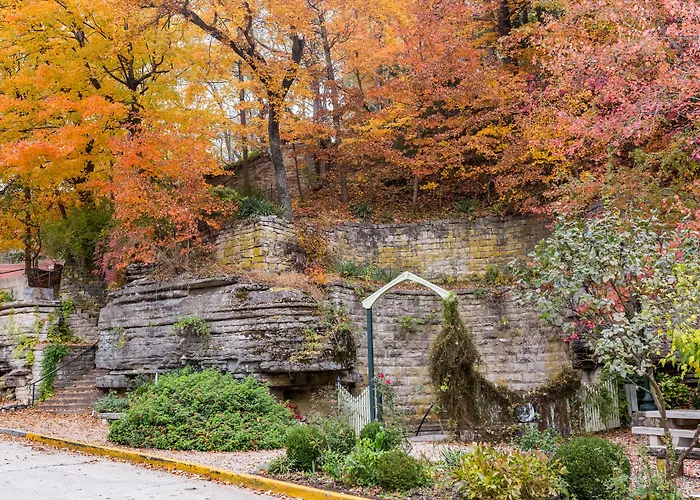 1905 Basin Park Hotel