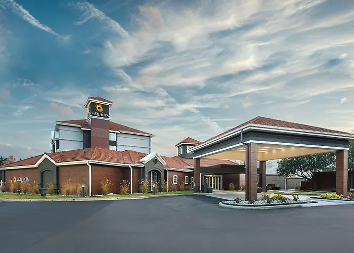 La Quinta Inn & Suites By Wyndham Shreveport Airport