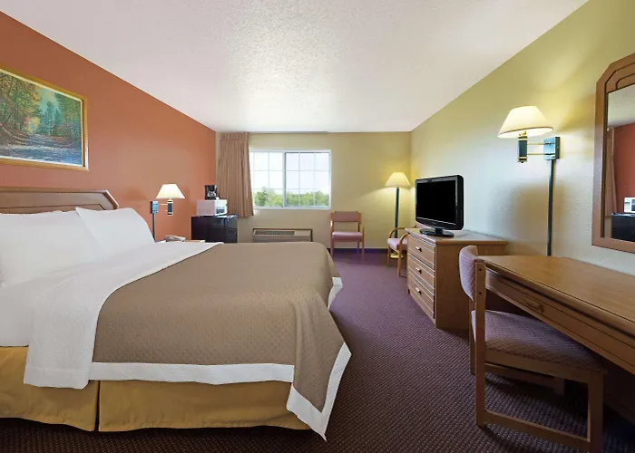 Days Inn By Wyndham Cameron