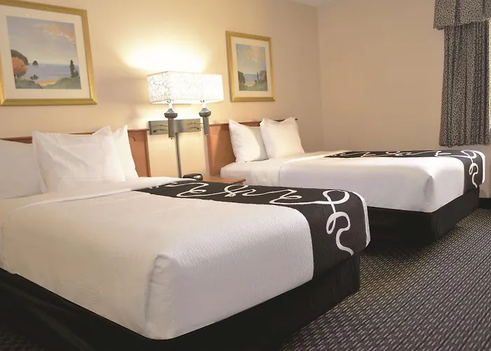 La Quinta By Wyndham Tampa Fairgrounds - Casino