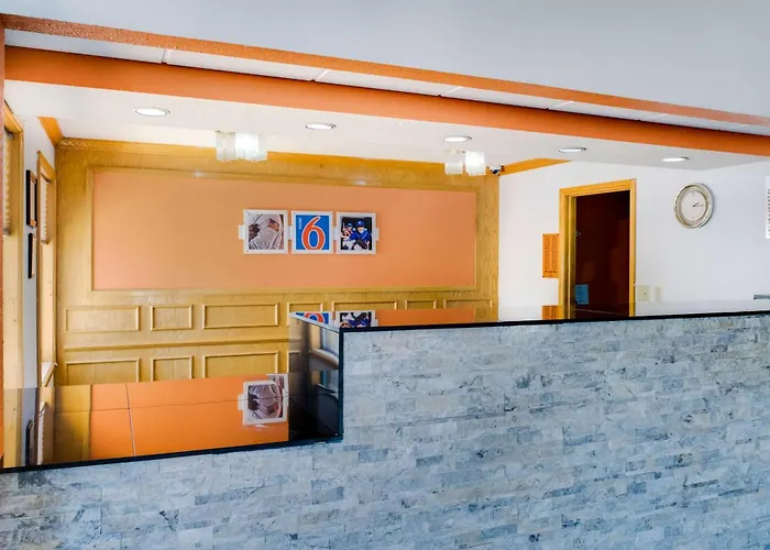 Motel 6-Richmond, In