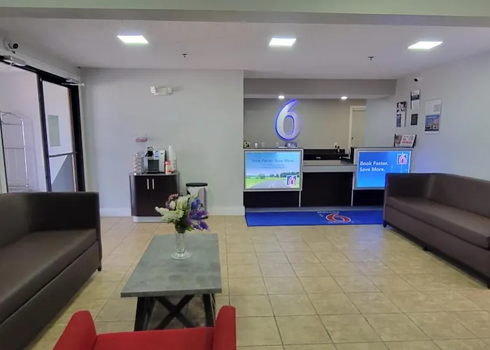 Motel 6-Kewanee, Il
