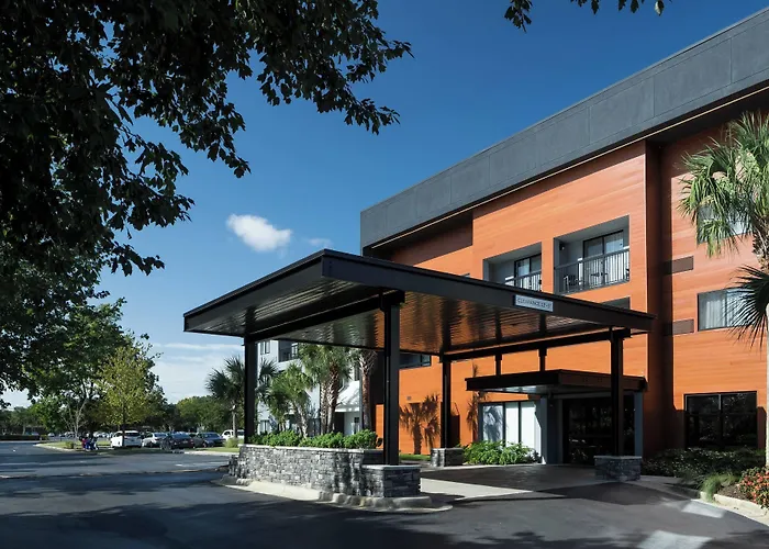 Courtyard By Marriott Pensacola