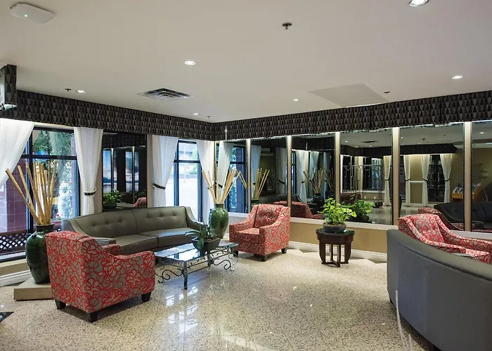 Harrison Lake Hotel