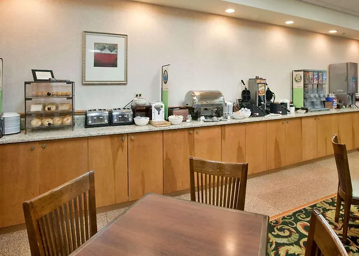 Country Inn & Suites By Radisson, Birch Run-Frankenmuth, Mi