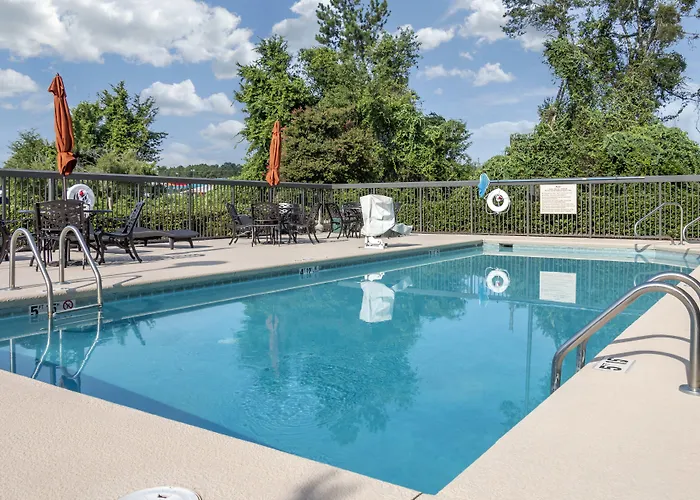 Hampton Inn Adel
