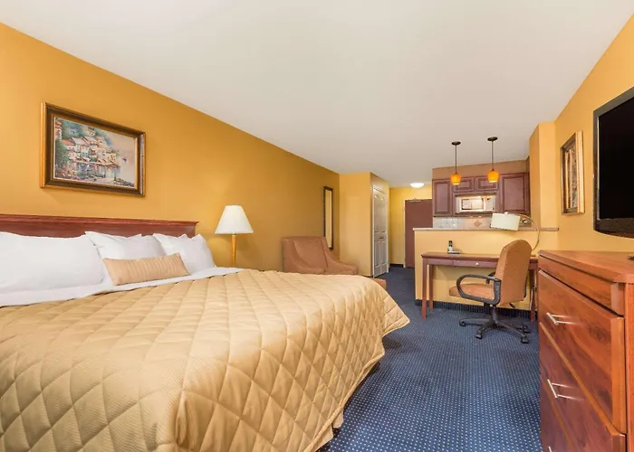 Ramada By Wyndham Catlettsburg Ashland
