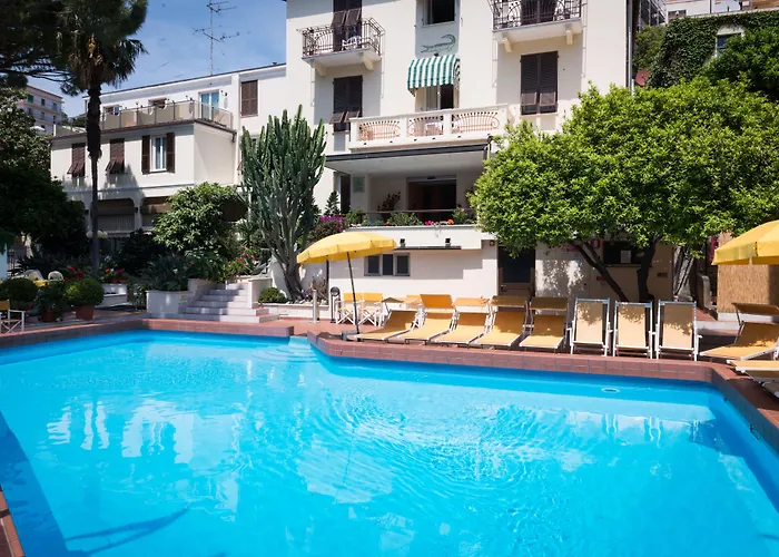 Coccodrillo Hotel & Apartments