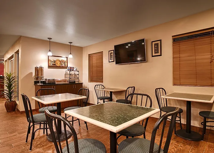 Quality Inn Three Rivers