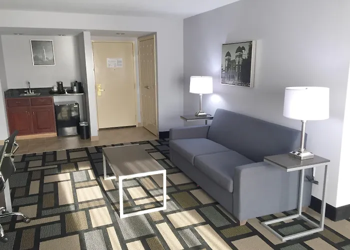 Best Western Plus Birmingham Inn & Suites