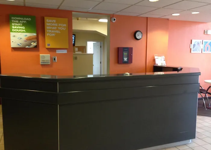 Motel 6-Olathe, Ks