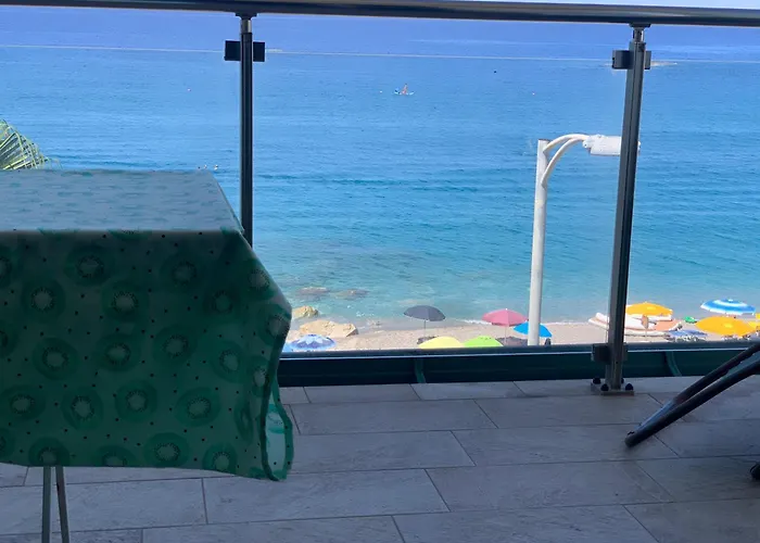 La Porta Delle Eolie