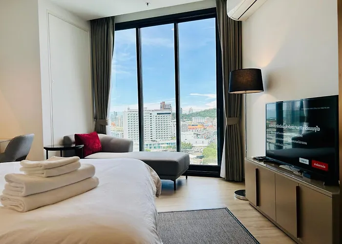 Edge Central Pattaya By Yoyo