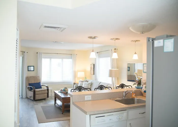 Port O' Call D101 - Beach & Pool Lovers Dream! 1St Floor!