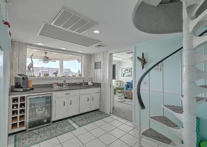 Port O' Call E303 - Sensational Oceanview! Top Floor!